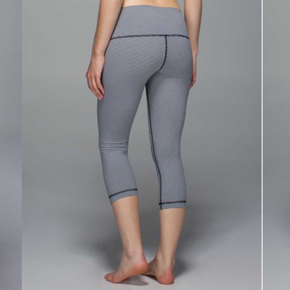 Lululemon Gingham Wunder Under Crop II - Picture 4 of 6